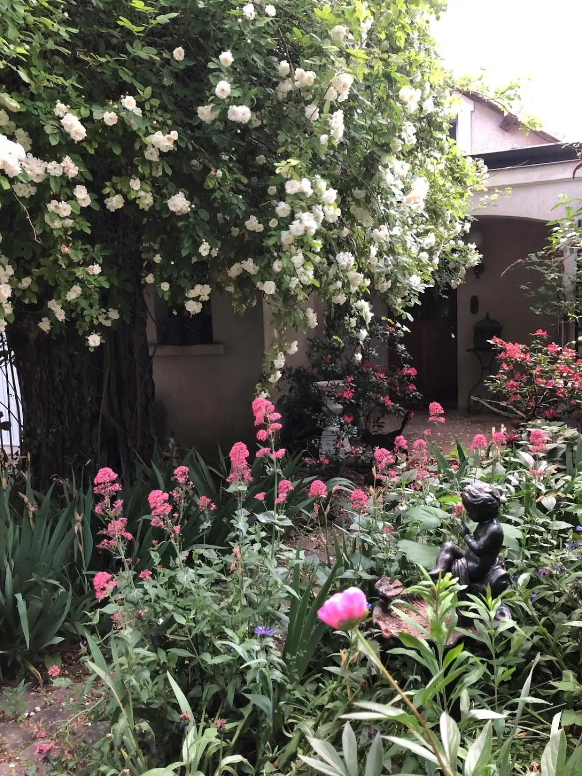 Le Val Clos, Appartement Dans Une Maison De Maitre 19E Tanlay Bagian luar foto